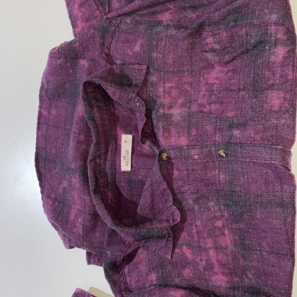 Hollister Flannel - Picture 1 of 3